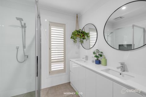 Property photo of 20 William Thwaites Boulevard Cranbourne North VIC 3977