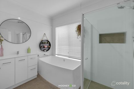 Property photo of 20 William Thwaites Boulevard Cranbourne North VIC 3977