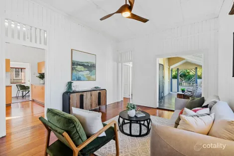 Property photo of 11 Paragon Street Yeronga QLD 4104