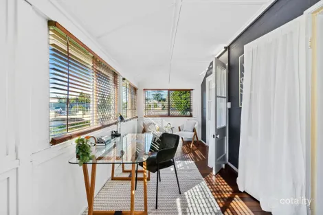 Property photo of 11 Paragon Street Yeronga QLD 4104