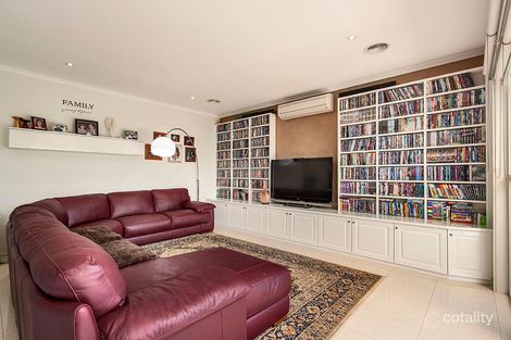 Property photo of 2 Inverness Place Heatherton VIC 3202
