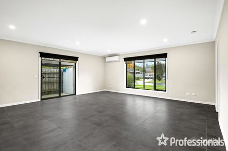 Property photo of 1 Brennan Close Mooroolbark VIC 3138