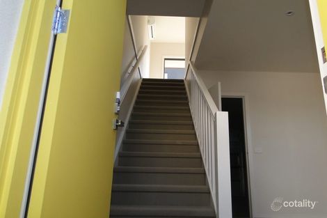Property photo of 9/11 Troward Harvey Way Craigieburn VIC 3064