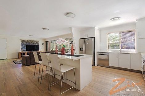 Property photo of 26 Wavecrest Drive Castaways Beach QLD 4567