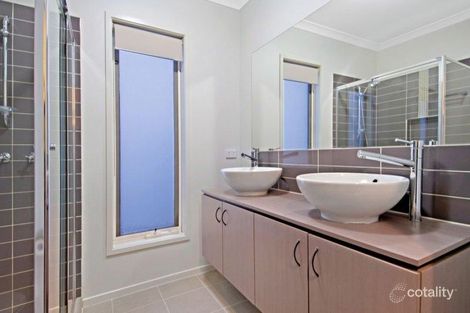 Property photo of 30 Sabel Drive Cranbourne North VIC 3977