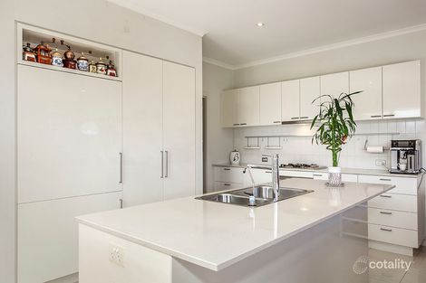 Property photo of 2 Inverness Place Heatherton VIC 3202