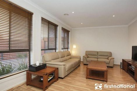 Property photo of 3/7 Baileyana Drive Endeavour Hills VIC 3802