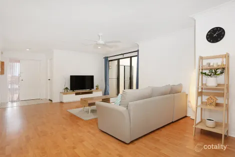 Property photo of 22/24 Amsonia Court Arundel QLD 4214