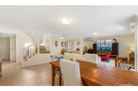 Property photo of 2/8 Shannonbrook Avenue Ormeau QLD 4208