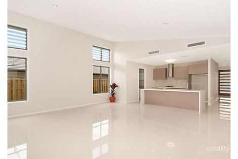 Property photo of 31 Bunderoo Circuit Pimpama QLD 4209