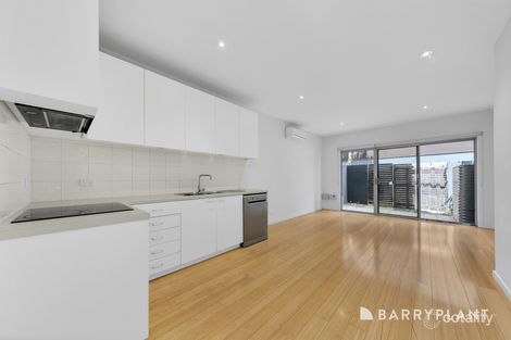 Property photo of 5 Silverash Drive Bundoora VIC 3083