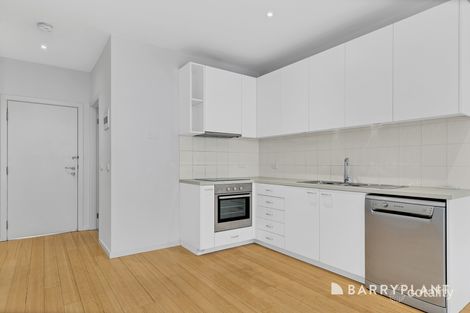 Property photo of 5 Silverash Drive Bundoora VIC 3083