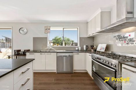 Property photo of 2 Hester Street Officer VIC 3809