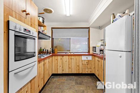 Property photo of 11 Fulmar Close Mount Hutton NSW 2290