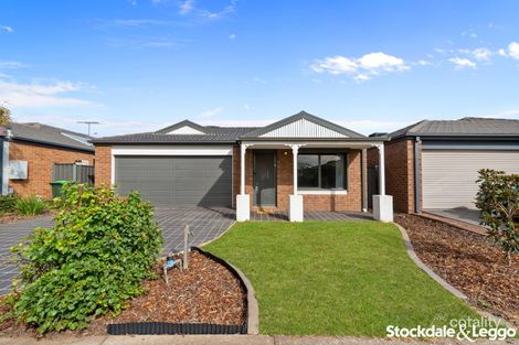 Property photo of 9 Ormesby Place Deer Park VIC 3023