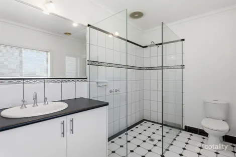 Property photo of 3 Tathra Place Wangaratta VIC 3677