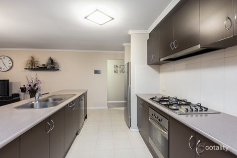 Property photo of 17 Solander Grove Tarneit VIC 3029