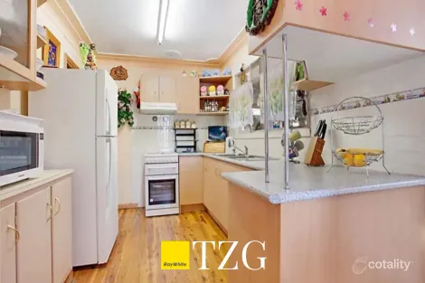 Property photo of 1 Reiby Place Bradbury NSW 2560