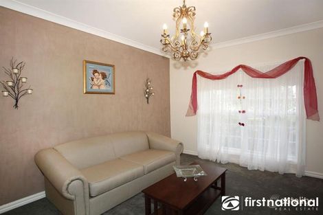 Property photo of 3 Carrum Close Berwick VIC 3806
