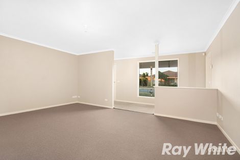 Property photo of 5 Blackmore Close Pakenham VIC 3810