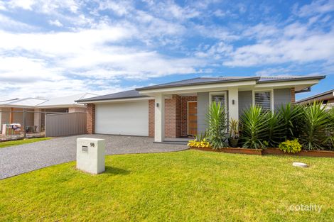 Property photo of 98 Albatross Way Old Bar NSW 2430