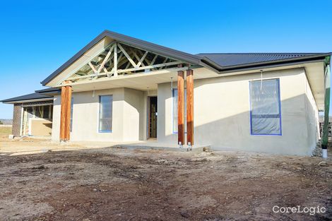 Property photo of 18 Ricketts Place Bungendore NSW 2621