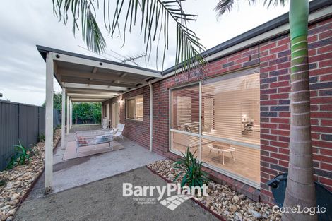 Property photo of 35 Scarlet Crescent Pakenham VIC 3810