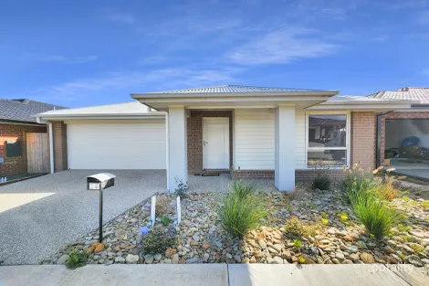 19 Meereen St, Charlemont, VIC 3217