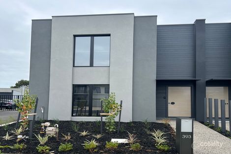 393 Waterhaven Bvd, Point Cook, VIC 3030
