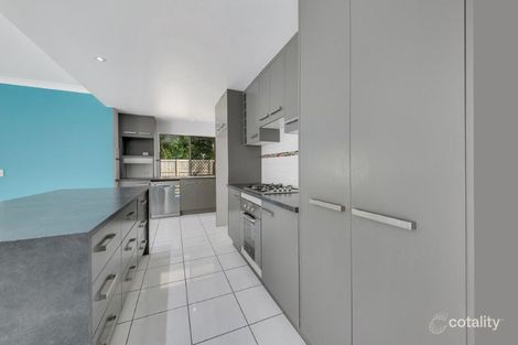 Property photo of 18 Jooloo Court Kin Kora QLD 4680