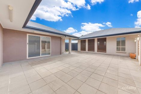 Property photo of 18 Jooloo Court Kin Kora QLD 4680