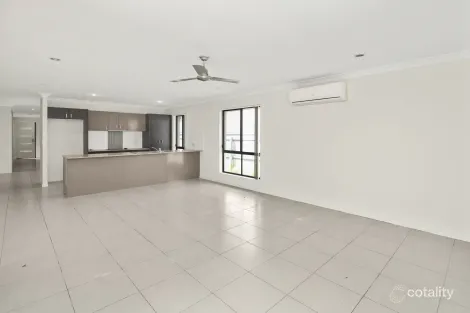 Property photo of 32 Fletcher Crescent Pacific Pines QLD 4211