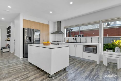 Property photo of 7 Burrora Way Craigieburn VIC 3064