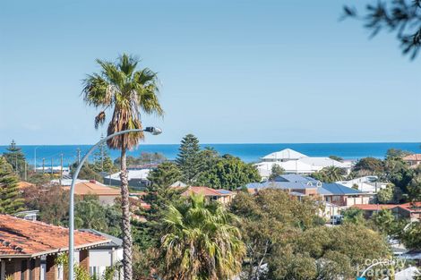 Property photo of 60 Anemone Way Mullaloo WA 6027