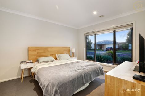 Property photo of 13 Lexington Crescent Officer VIC 3809