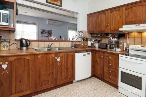 Property photo of 69 Mount View Road Thomastown VIC 3074