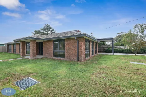 Property photo of 21 Main Street Nar Nar Goon VIC 3812