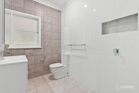 Property photo of 27 Stanleigh Crescent West Wollongong NSW 2500