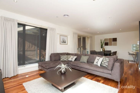 Property photo of 35 Hillcrest Drive Westmeadows VIC 3049