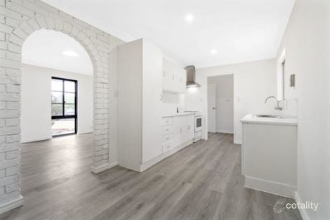 Property photo of 5 Coonong Place Armadale WA 6112