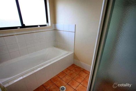 Property photo of 44 Bourkelands Drive Bourkelands NSW 2650