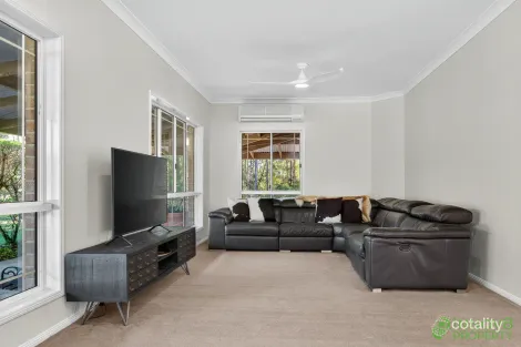 Property photo of 10 Correa Court Cashmere QLD 4500