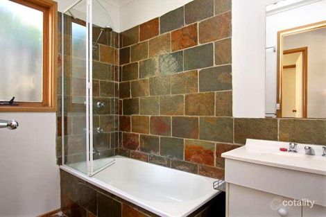 Property photo of 9 Seventh Avenue Rosebud VIC 3939