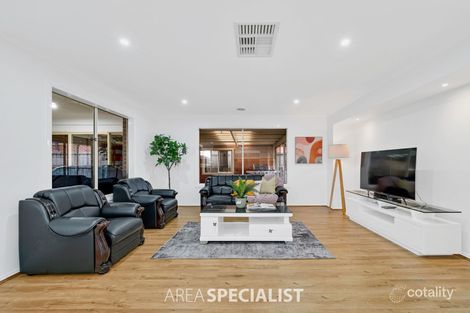 Property photo of 6 Violet Way Cranbourne VIC 3977