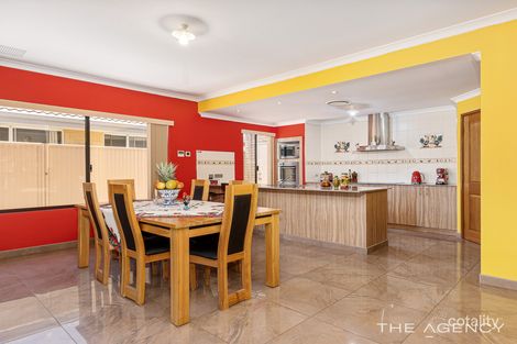 Property photo of 35 Sellafield Bend Waikiki WA 6169