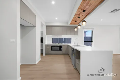 Property photo of 29 Metroon Drive Weir Views VIC 3338