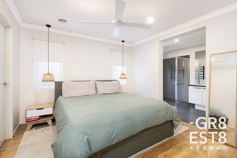 Property photo of 1 Hammond Road Cranbourne West VIC 3977