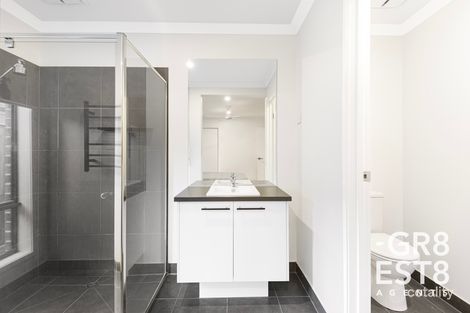 Property photo of 1 Hammond Road Cranbourne West VIC 3977