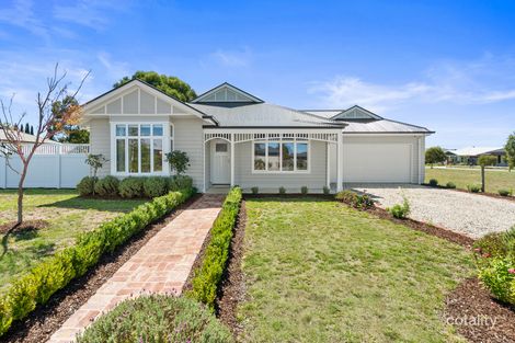 Property photo of 25 Cheriton Drive Riddells Creek VIC 3431