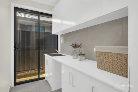 Property photo of 42 Barilla Avenue Munno Para Downs SA 5115